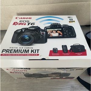 Almost new Canon Rebel t6 Camera set